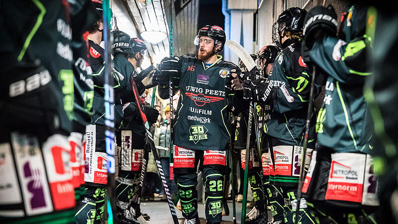 Lars Schiller und der Höchstadter EC fahren nach Hannover zu Spiel 3 "Wir geben nicht auf": Lars Schiller und die Alligators wollen am Freitagabend in Mellendorf ihre Saison verlängern.