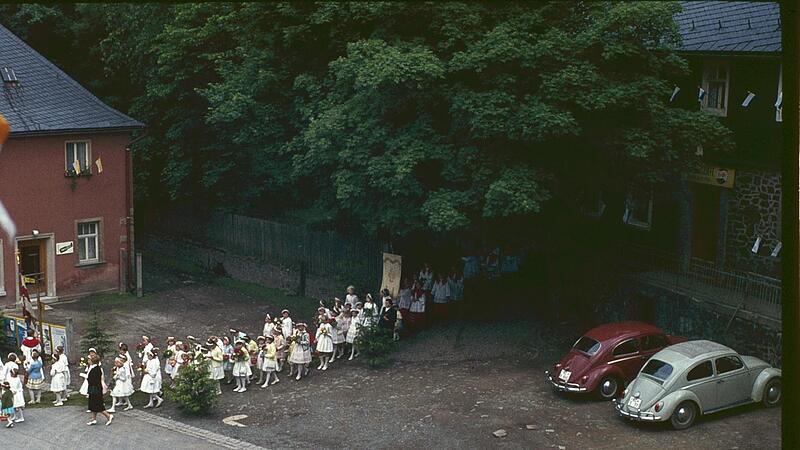 In Hesselbach fand 1963 bereits eine große Fronleichnamsprozession statt.