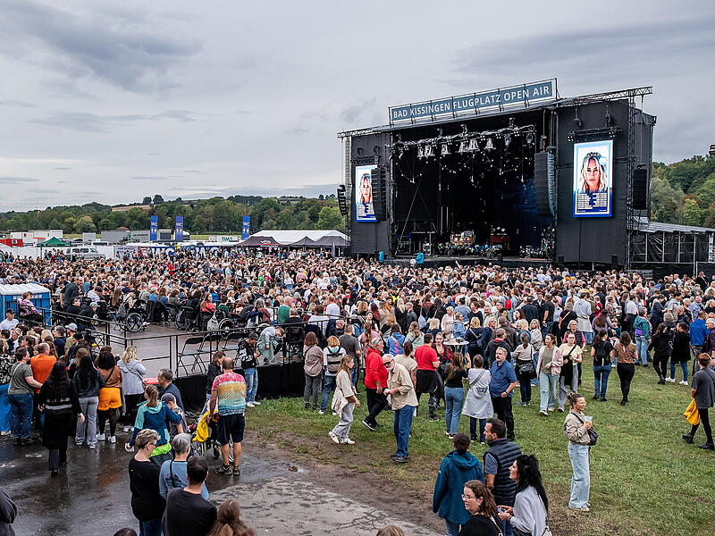 Zum Open-Air-Wochenende sind rund um Bad Kissingen mehrere Stra&szlig;en gesperrt. Welche Umleitungen gelten und wie die Zufahrt zum Turnierplatz geregelt ist.
