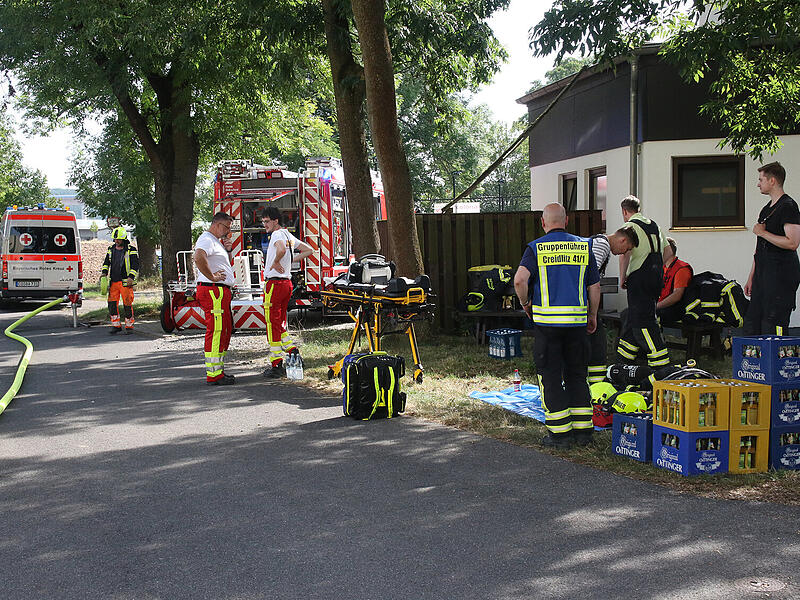 Maschine brennt: Feuer bei Autozulieferer Niederfüllbach
