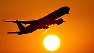 Ein Flugzeug beim Start