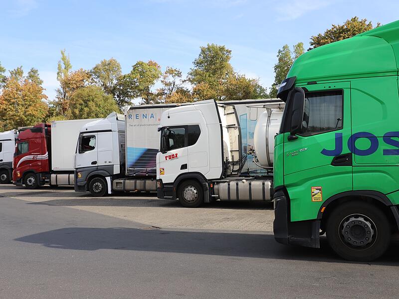 Sonntagsfahrverbot f&uuml;r Lkw in Nordrhein-Westfalen gelockert