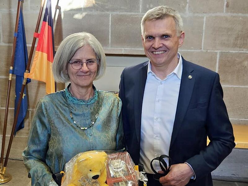 Christa Standecker mit Heiko Voigt und B&auml;r.