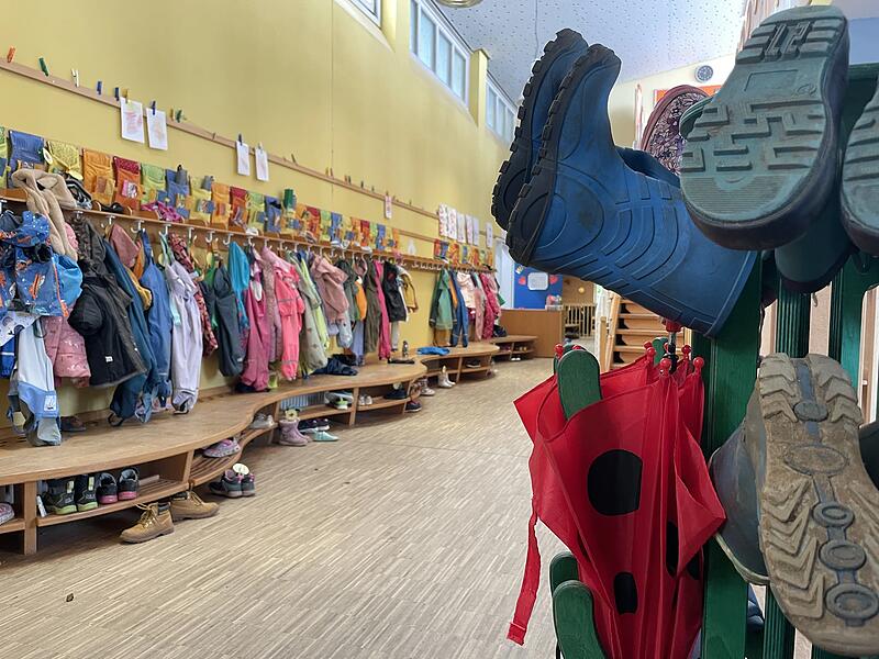 Generationen von Kindern haben das Montessori-Kinderhaus in Röttenbach besucht. Nach 30 Jahren muss das Gebäude grundlegend saniert werden.