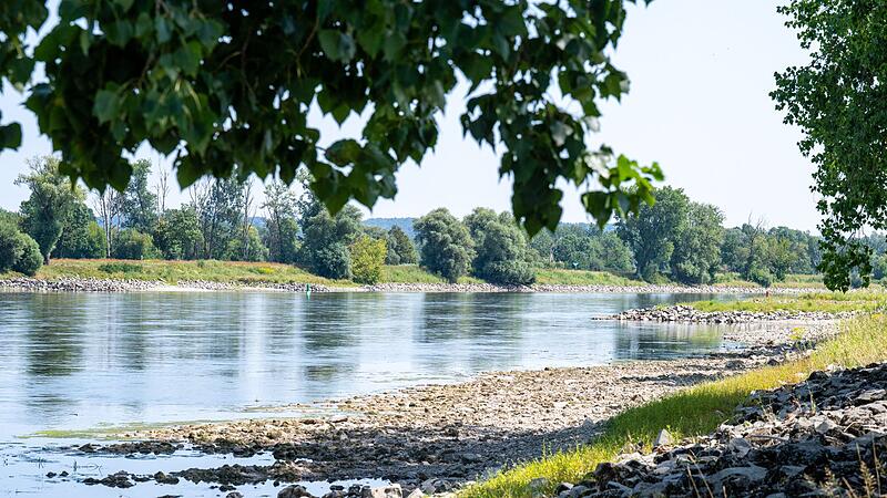 Donauausbau zwischen Straubing und Vilshofen Donauausbau zwischen Straubing und Vilshofen