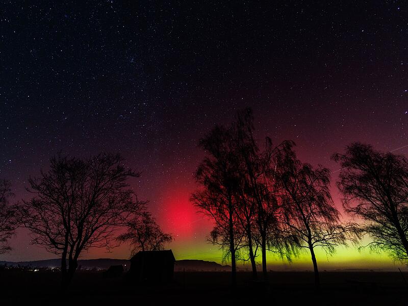 Nordlichter &uuml;ber der Landschaft der Loisach-Kochelsee-Moore