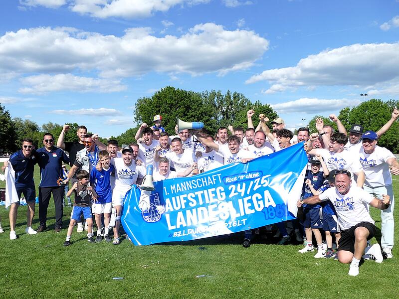 Der TSV Burgebrach bejubelt den Meistertitel in der Bezirksliga Oberfranken West nach dem 2:1 in Kemmern.TSV Burgebrach: Meister Bezirksliga West 2024/25 Der TSV Burgebrach bejubelt den Meistertitel in der Bezirksliga Oberfranken West nach dem 2:1 in Kemmern.