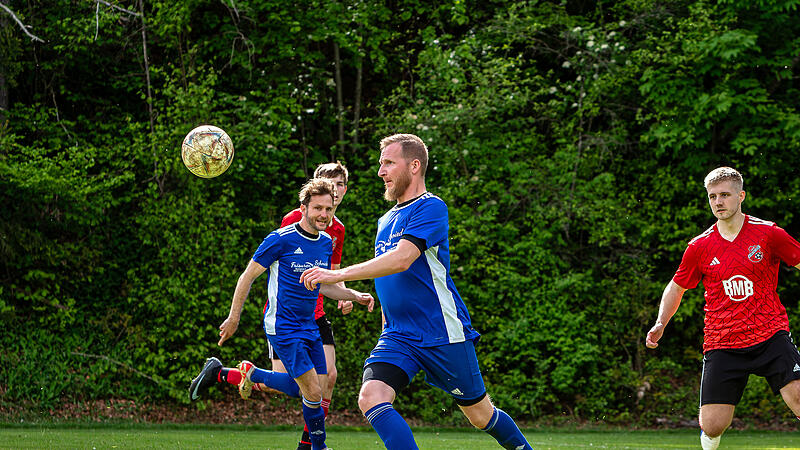 Die SpVgg Wonsees feiert die Meisterschaft in der A-Klasse 6 Kulmbach