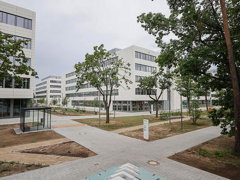 Er&ouml;ffnung des Moduls 8 am Siemens Campus Erlangen