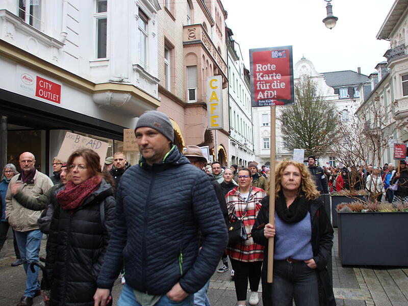 Demokratie Demo "Nie wieder ist jetzt in Bad KissingenDemokratie Demo "Nie wieder ist Jetzt" in Bad Kissingen