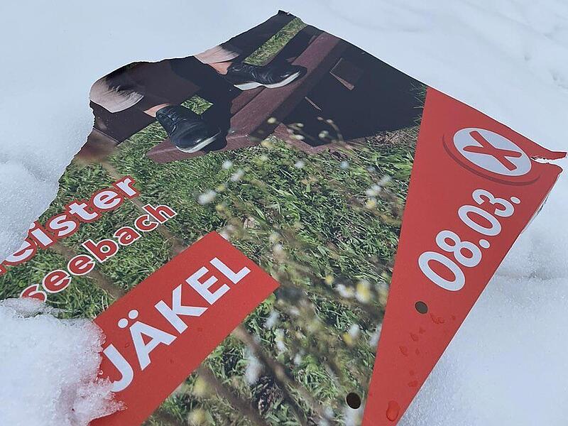 Zerst&ouml;rte Wahlplakate Gro&szlig;enseebach
