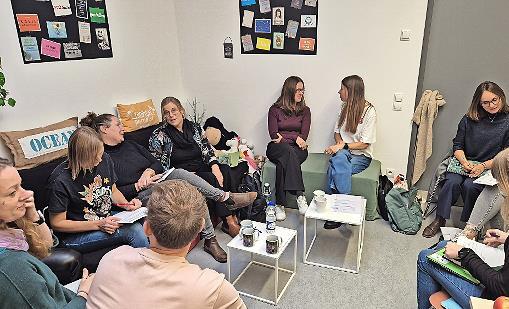 Alle sechs Wochen trifft sich das Team der Jugendsozialarbeit zum Austausch.