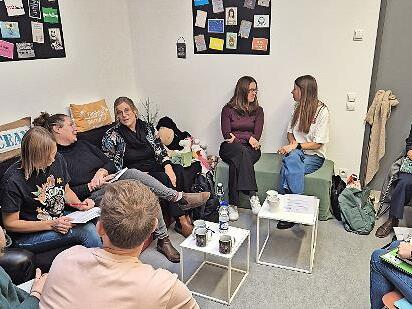 Alle sechs Wochen trifft sich das Team der Jugendsozialarbeit zum Austausch.