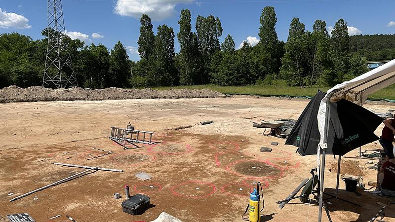 Die arch&auml;ologischen Arbeiten auf dem Baufeld in Forchheim-West erfolgten im Sommer.Forchheim & Fr&auml;nkische Schweiz