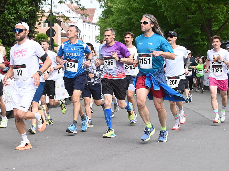Weltkulturerbelauf 2025: Rund 3700 Athletinnen und Athleten nahmen de Halbmarathon, den Sparkassen-Lauf, in Angriff.