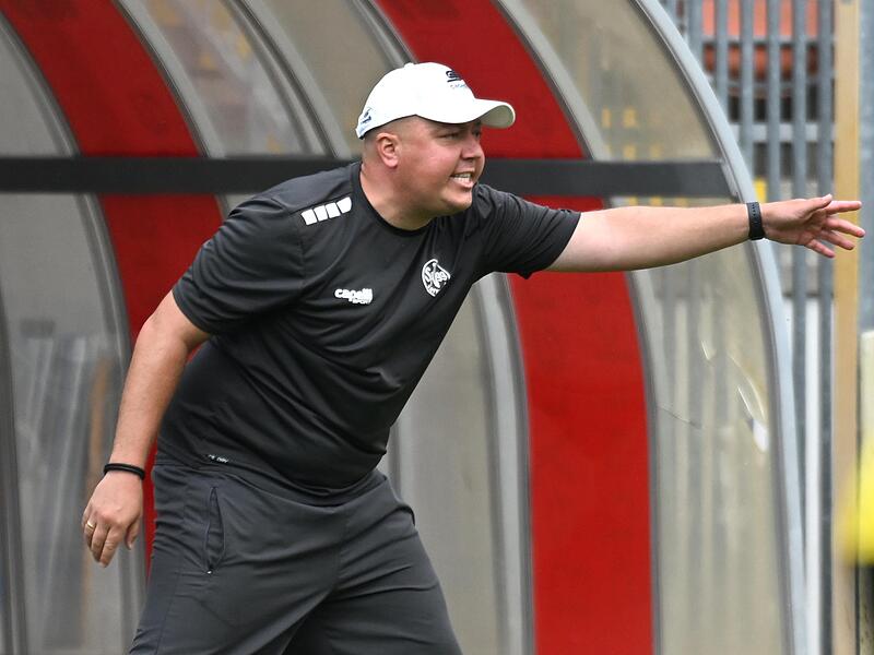 Feierte mit der SpVgg Bayreuth einen souver&auml;nen Sieg gegen T&uuml;rkg&uuml;c&uuml; M&uuml;nchen: Trainer Lukas Kling