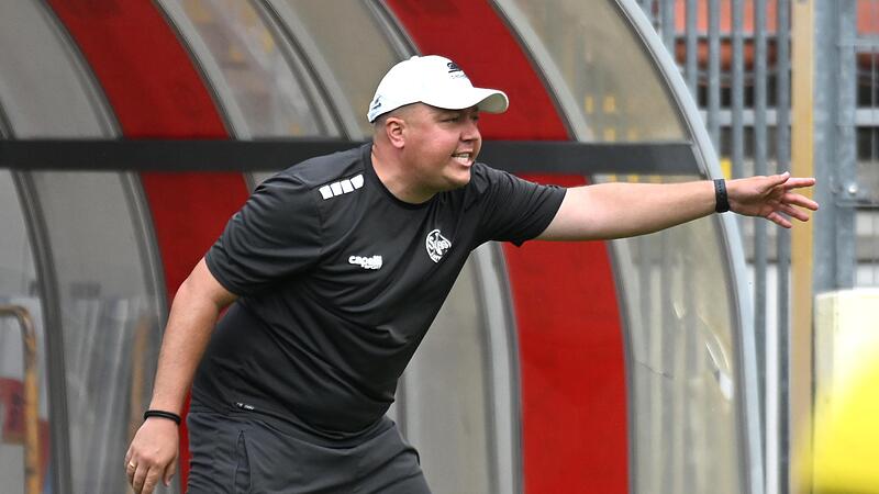 Feierte mit der SpVgg Bayreuth einen souveränen Sieg gegen Türkgücü München: Trainer Lukas Kling Feierte mit der SpVgg Bayreuth einen souveränen Sieg gegen Türkgücü München: Trainer Lukas Kling