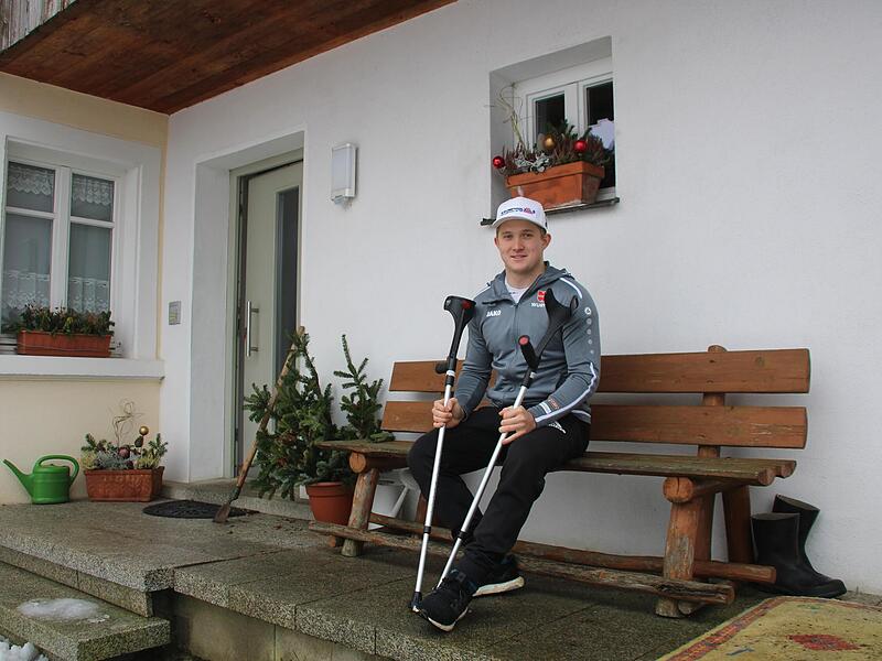 Die Wintersaison 2021/22 hatte Jacob Schramm komplett verpasst. Auch damals hatte er sich einer Knorpeloperation im Knie unterzogen. Die Wintersaison 2021/22 hatte Jacob Schramm komplett verpasst. Auch damals hatte er sich einer Knorpeloperation im Knie unterzogen.