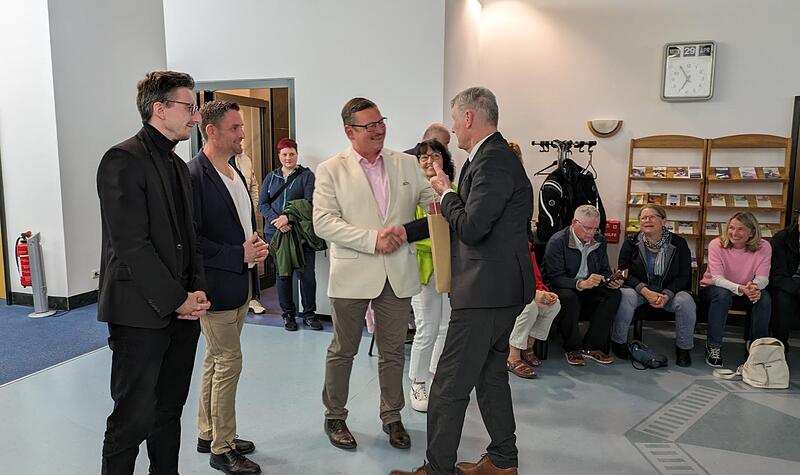 Dank an Kandidaten Jürgen Pfister bedankt sich bei den Kandidaten