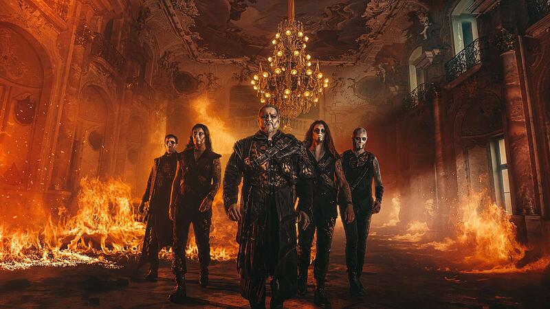 Powerwolf: Was im Jahr 2004 als unkonventionelles Projekt begann, hat sich zu einer der erfolgreichsten Heavy Metal Bands der Welt entwickelt. Powerwolf: Was im Jahr 2004 als unkonventionelles Projekt begann, hat sich zu einer der erfolgreichsten Heavy Metal Bands der Welt entwickelt.