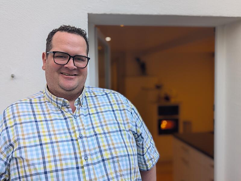 Vor der Wahl ist nach der Wahl: CSU-B&uuml;rgermeisterkandidat ist mit knappem Abstand zum amtierenden German Hacker (SPD) nicht zum B&uuml;rgermeister gew&auml;hlt worden. Mit der Niederlage hat sich Zenger dazu entschlossen, K&auml;mmerer der Stadt zu bleiben und im Gegenzug auf den Sitz im Stadtrat zu verzichten.