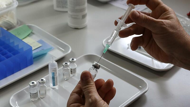 Die Ärzte im Landkreis würden gerne mehr Biontech-Impfungen verabreichen.Forchheim & Fränkische Schweiz Die Ärzte im Landkreis würden gerne mehr Biontech-Impfungen verabreichen.Forchheim & Fränkische Schweiz