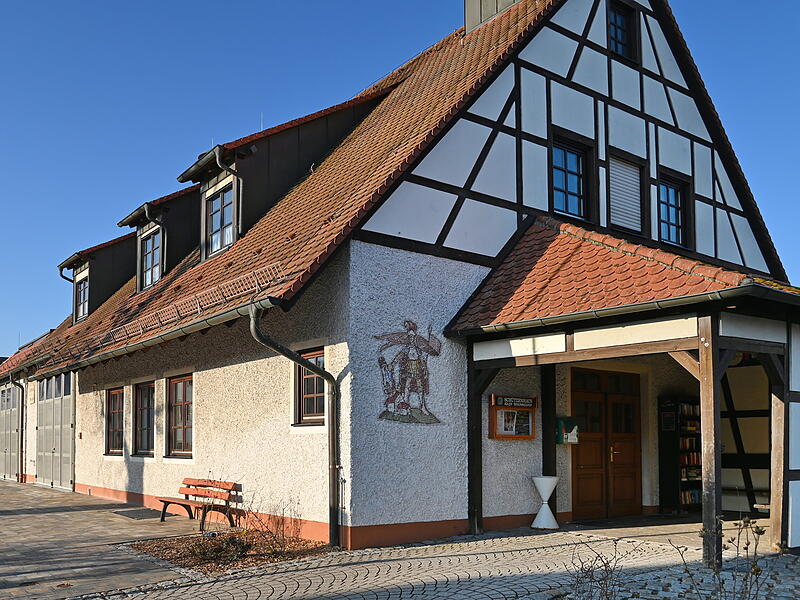 Im neuen Anbau des Feuerwehrhauses in Br&auml;uningshof  soll das neue FFW-Auto seinen Platz finden.