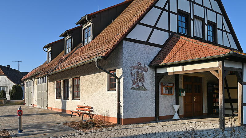 Im neuen Anbau des Feuerwehrhauses in Bräuningshof soll das neue FFW-Auto seinen Platz finden.Forchheim & Fränkische Schweiz Im neuen Anbau des Feuerwehrhauses in Bräuningshof soll das neue FFW-Auto seinen Platz finden.