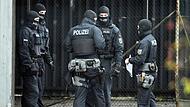 Rund 3000 Sicherheitskräfte waren am Mittwoch an der Razzia in elf Bundesländern beteiligt.