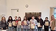 Applaus, Urkunden und Sachpreise gab es beim English Reading Contest, der im Landratsamt ausgerichtet wurde.
