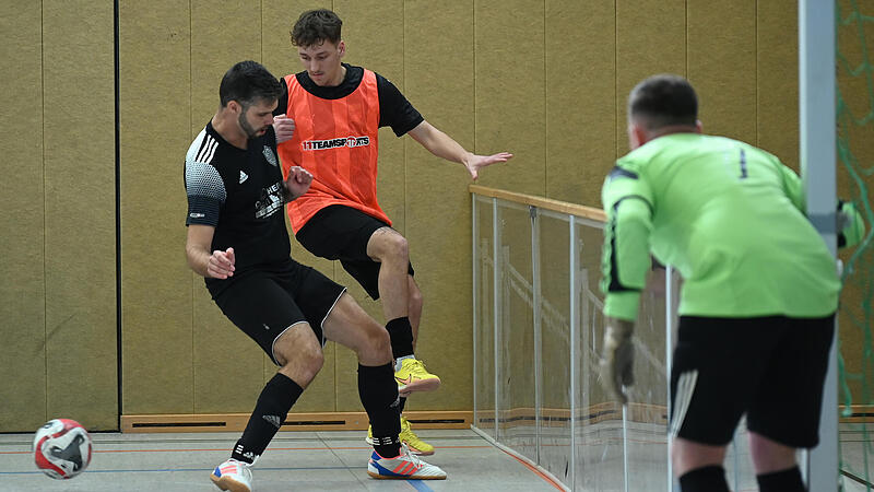 Beide Halbfinal-Partien des TKV-Cup Forchheim gibt es in unseren Video-Highlights.