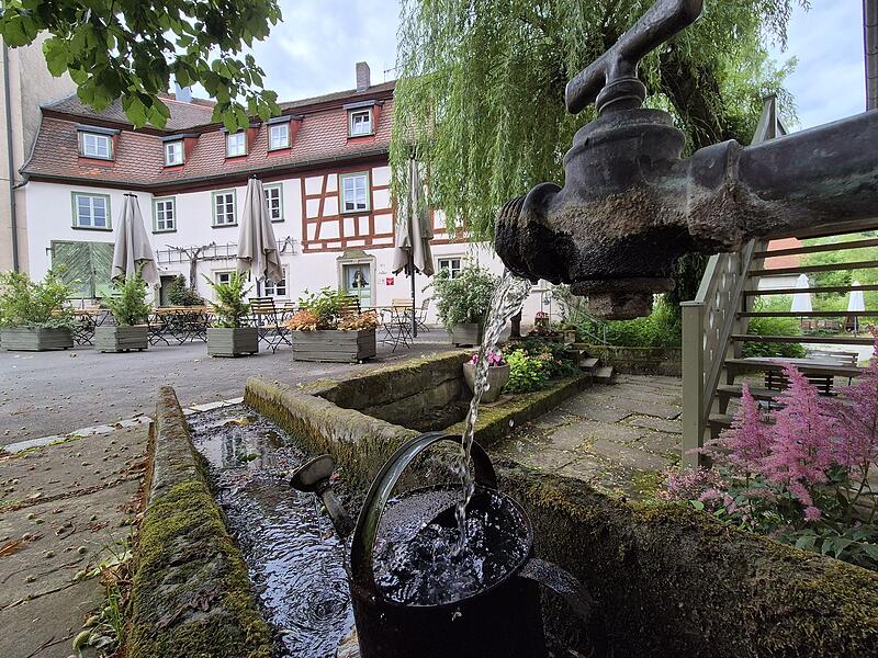 Der Gutshof Andres in Pettstadt-Kirchlauter zwischen Bamberger Land und Haßberge. Der Gutshof Andres in Pettstadt-Kirchlauter zwischen Bamberger Land und Haßberge.