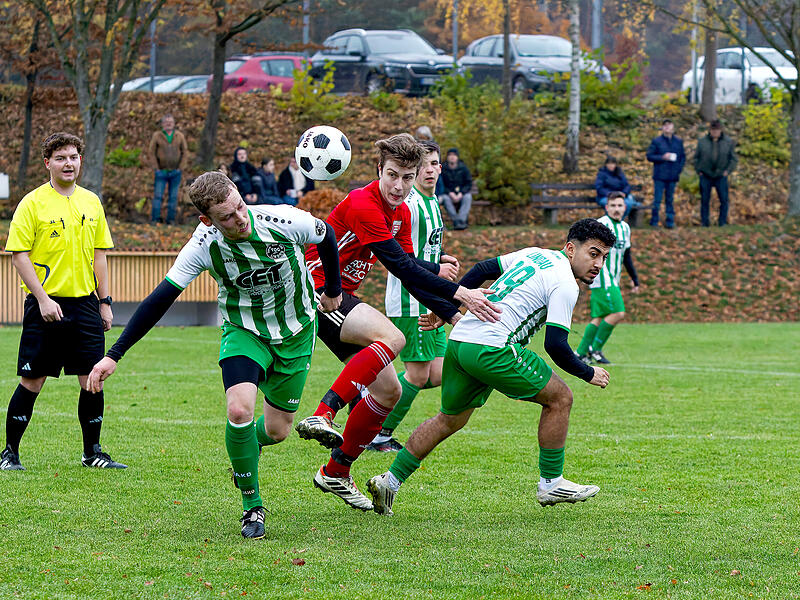 Lindauer um Franz Schirmer (l.) und Mohammed Hassak beim TSV Ködnitz Lindauer um Franz Schirmer (l.) und Mohammed Hassak beim TSV Ködnitz