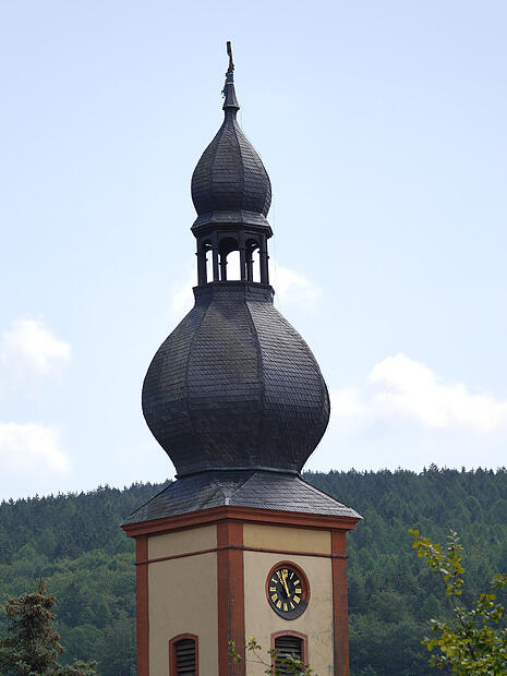 Blitzeinschlag in St. Bartholomäus Bad Brückenau mit Folgen