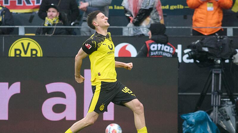 Borussia Dortmund - FC Augsburg Borussia Dortmund - FC Augsburg