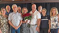 Schulleitung und Personalrat verabschieden StD Harald Drescher in den Ruhestand. Unser Bild zeigt (vorne, von links): Silke Heid, Erich Dietrich, Michaela Drescher, Harald Drescher, Christine Kre&szlig;, Jasmin B&auml;uml sowie (hinten, von links) Werner Sei...