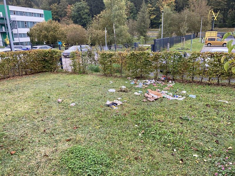 Umweltsünder in Kleintettau unterwegsUmweltsünder in Kleintettau unterwegs