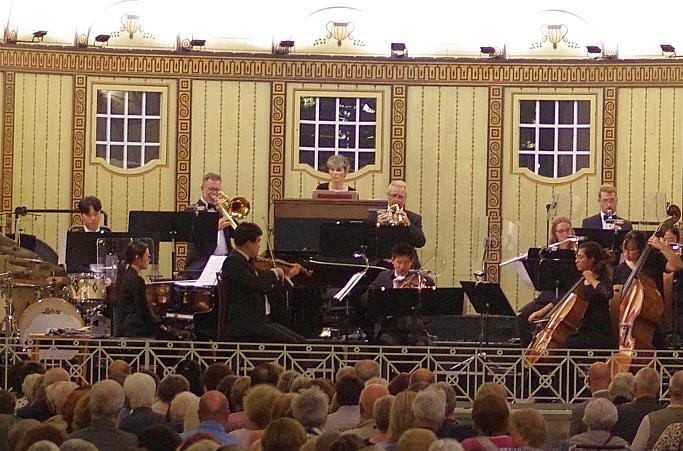 Rappelvoll war die Wandelhalle, als die Staatsbad Philharmonie das Jubiläum des Fördervereins feierte. Rappelvoll war die Wandelhalle, als die Staatsbad Philharmonie das Jubiläum des Fördervereins feierte.