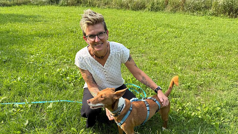 Kerstin Kreiner-Bischoff mit Hund Bonnie