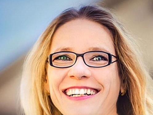 Anja Falkowski steht Frauen bei Fragen und Herausforderungen im Berufskontext mit Rat und Tat zur Seite.