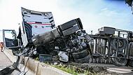 Lkw-Reifenplatzer auf A8 - Stau bis zu acht Kilometer