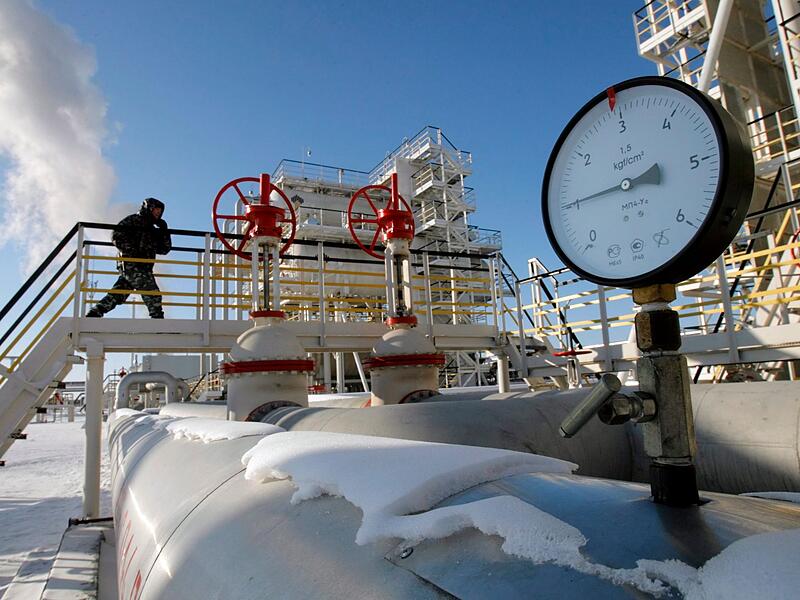 &Ouml;lfeld in Russland