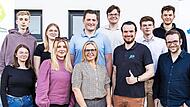 Der neu gewählte Ortsvorstand mit CSU-Oberbürgermeisterkandidatin Martina Hebendanz (Mitte), rechts daneben Ortsvorsitzender Felix Mönius sowie der JU-Bezirksvorsitzende Markus Oesterlein. Der neu gewählte Ortsvorstand mit CSU-Oberbürgermeisterkandidatin Martina Hebendanz (Mitte), rechts daneben Ortsvorsitzender Felix Mönius sowie der JU-Bezirksvorsitzende Markus Oesterlein.
