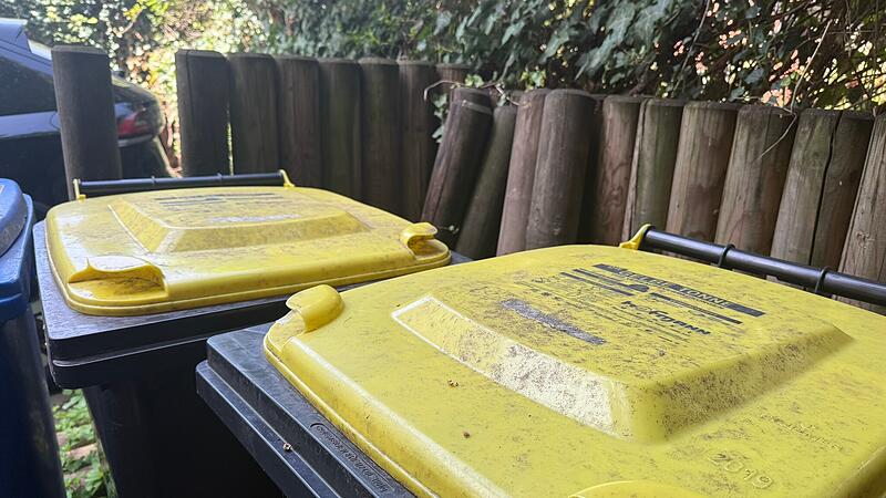 Seit kurzem &uuml;bernimmt eine neue Firma die Abholung der Gelben Tonnen im Landkreis Forchheim. Dabei kommt es aktuell zu Problemen.