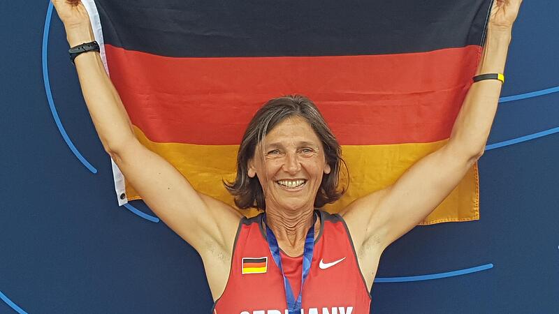 Bei ihrer ersten Senioren-WM-Teilnahme gewinnt Iris Heid im Hochsprung die Goldmedaille.