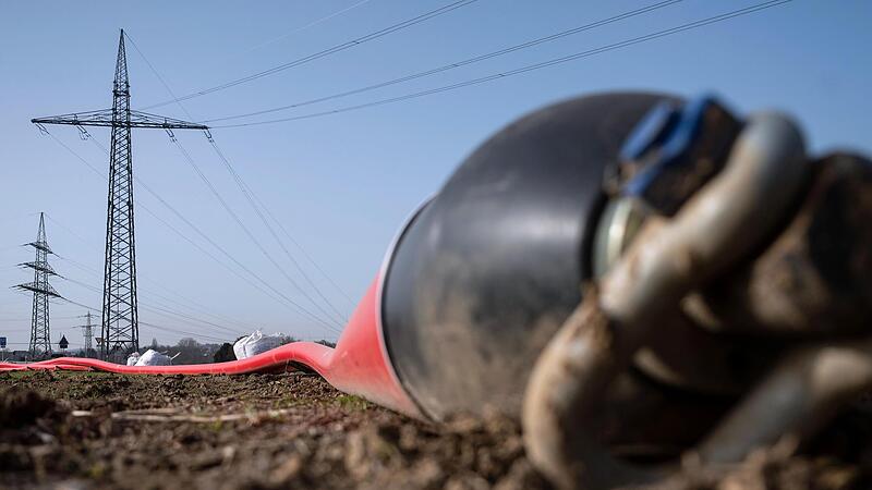 In Kitzingen entsteht ein Kabelzwischenlager für die Südlink-Großbaustelle, obwohl die Trasse selbst nicht durch den Landkreis Kitzingen führt. In Kitzingen entsteht ein Kabelzwischenlager für die Südlink-Großbaustelle, obwohl die Trasse selbst nicht durch den Landkreis Kitzingen führt.