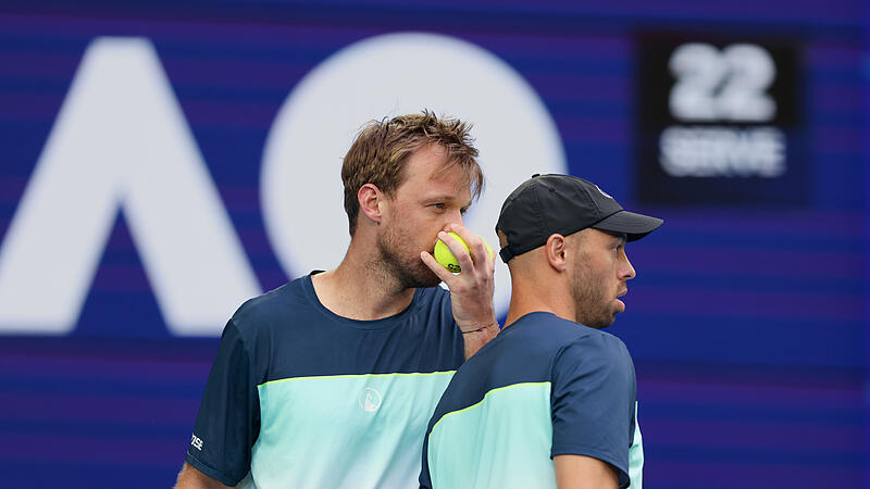 Kevin Krawietz (l.) und Tim P&uuml;tz haben ihre Auftakth&uuml;rde bei den Australian Open mit Leichtigkeit gemeistert.