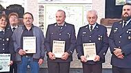 Ehrungen bei der Feuerwehr (v.l.) Sandra Sch&uuml;lein, Vorsitzende Martina Zwosta, Volker Neubauer, Rudi Neubauer und Gerhard F&ouml;rtsch und B&uuml;rgermeister Richard Balazs.
