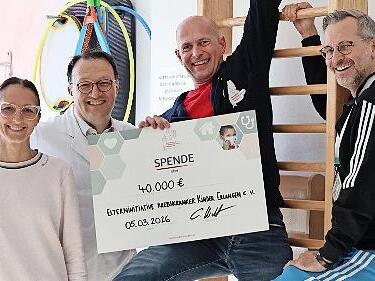 Von links: Karolin Zeller, Prof. Dr. Markus Metzler, Christian Hecht und Nils Holle.