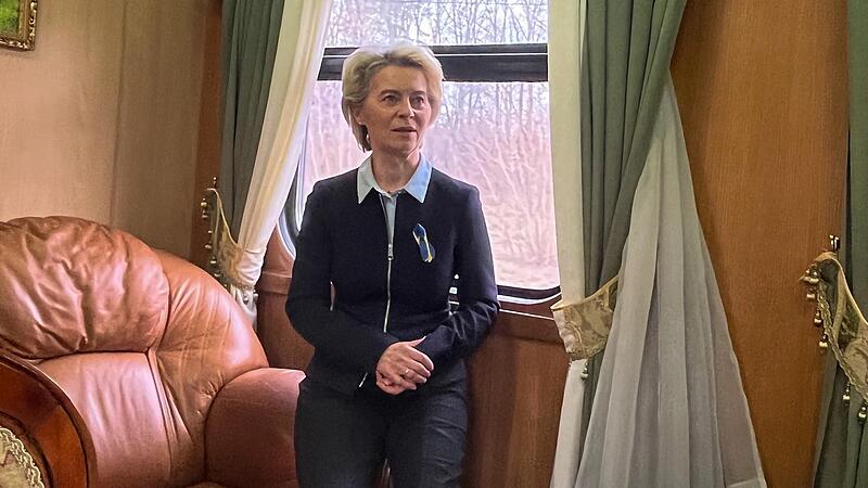 Auch EU-Kommissionspr&auml;sidentin Ursula von der Leyen machte in Kiew ihre Aufwartung. Sie reiste ebenfalls im Luxuszug an.
